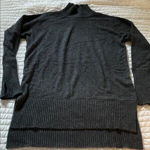 Women’s charcoal cashmere tunic
